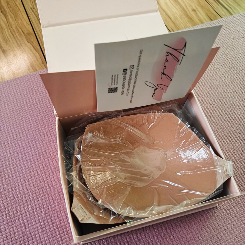 Boomba Beige Sticky Strapless Bra (NEW)/unused, in box